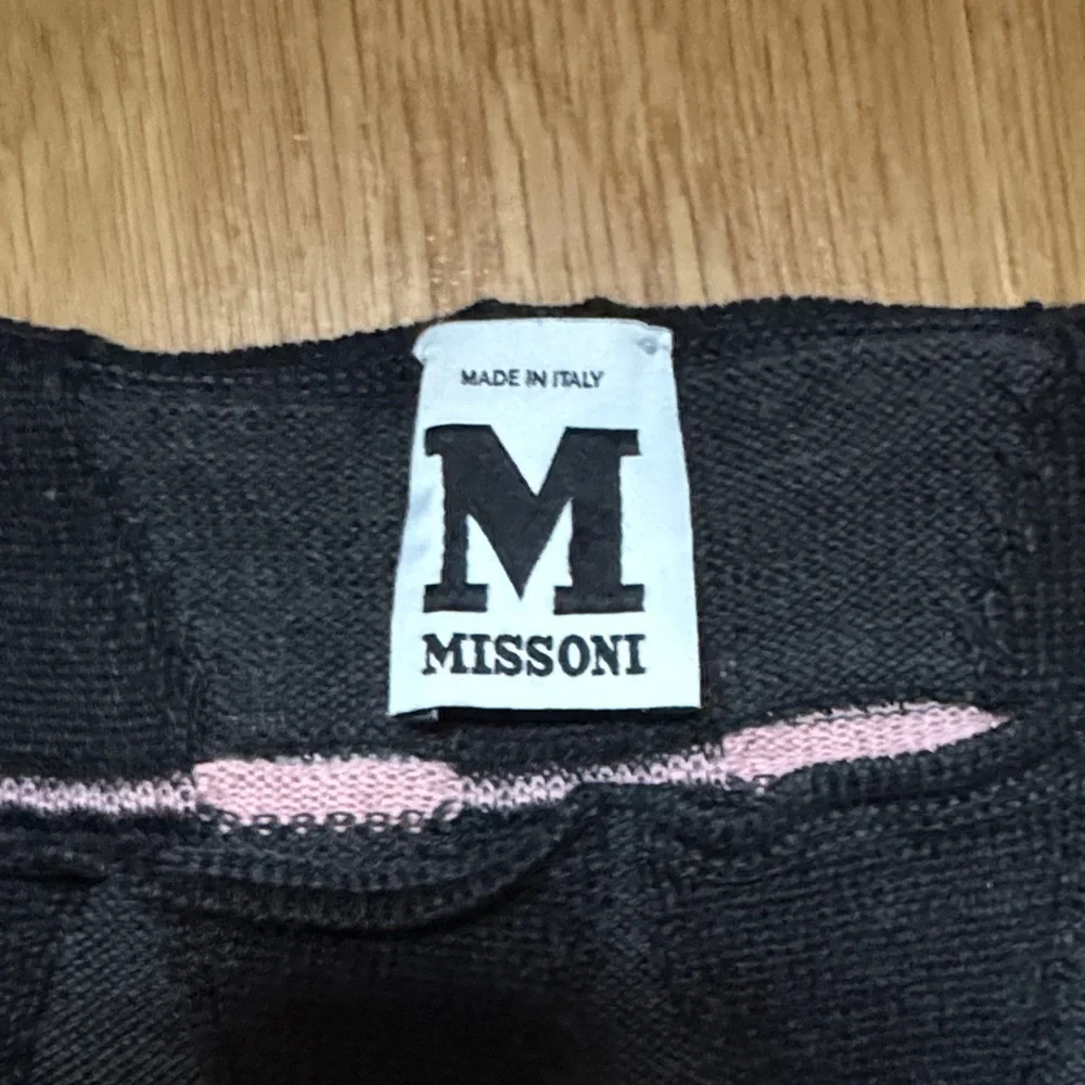 Missoni Black and Pink Knit Design - Picture 2 of 3